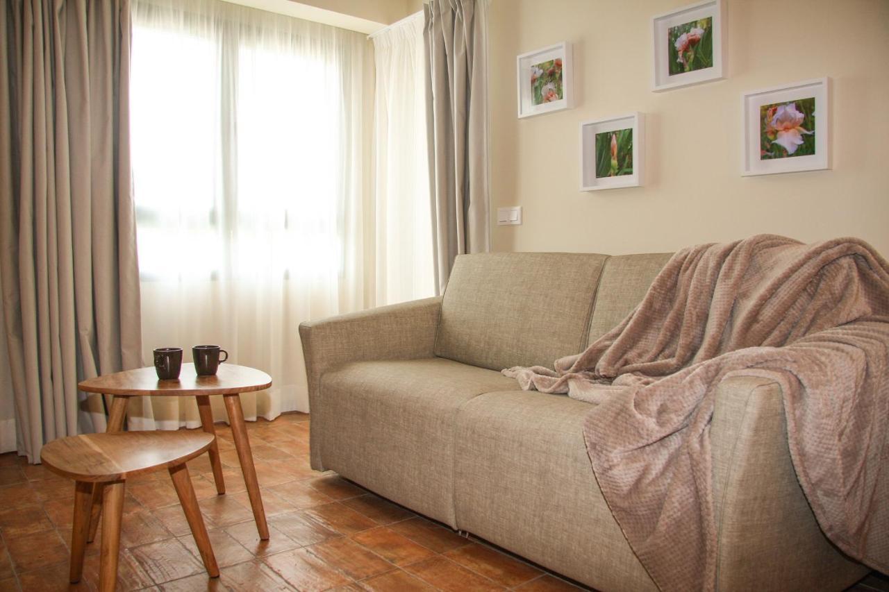 Apartamentos Las Ciencias F Valenza Esterno foto